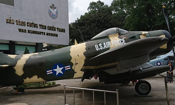 Us Aircraft in War Remnants Museum