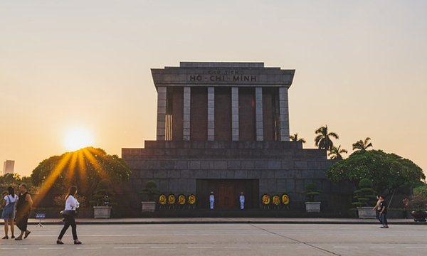 ho chi minh mausoleum