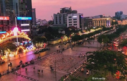 nguyen hue walking street