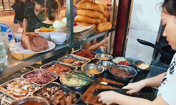 banh mi pho co Hanoi