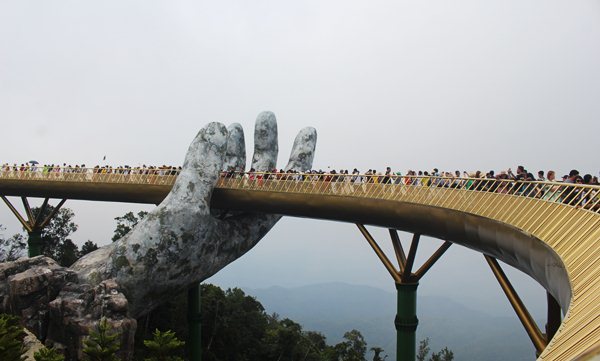 golden bridge - hand bridge