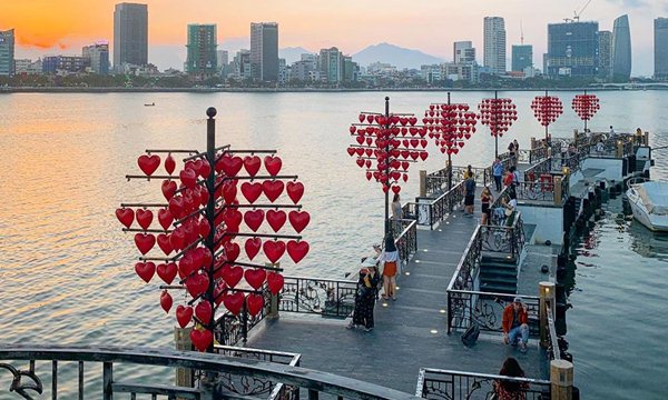 Love Bridge Da Nang