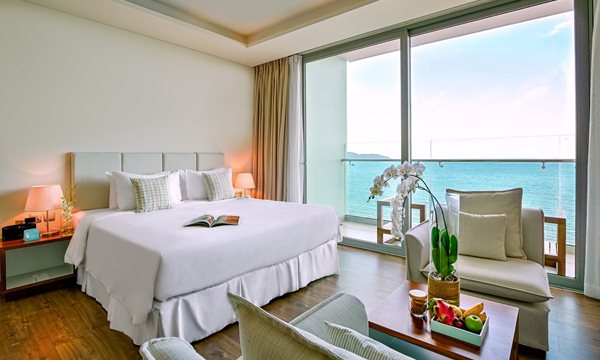 A La Carte Da Nang Beach Hotel